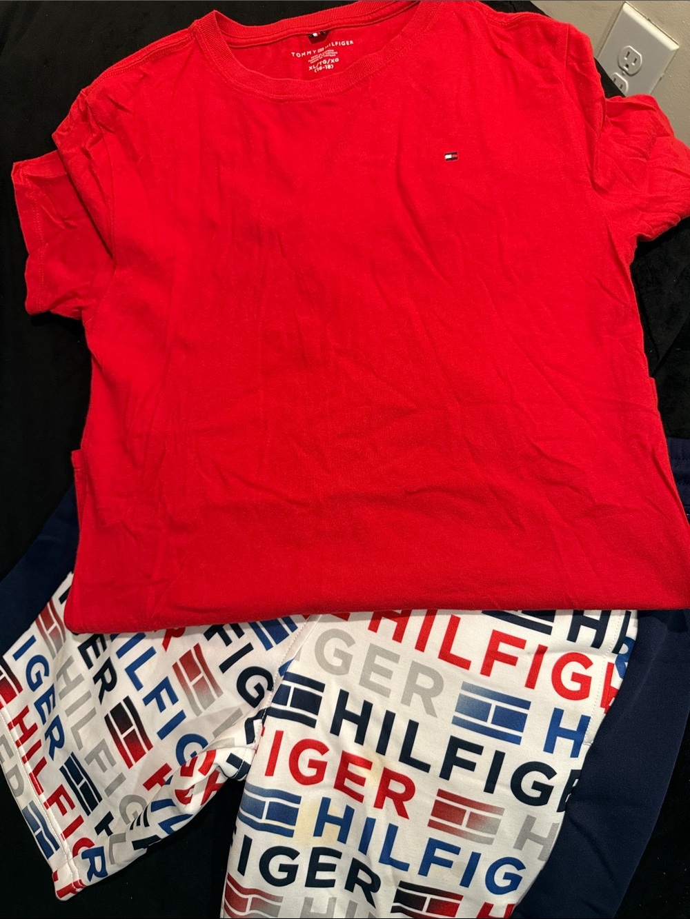 Boys Tommy Hilfiger outfit sz XL